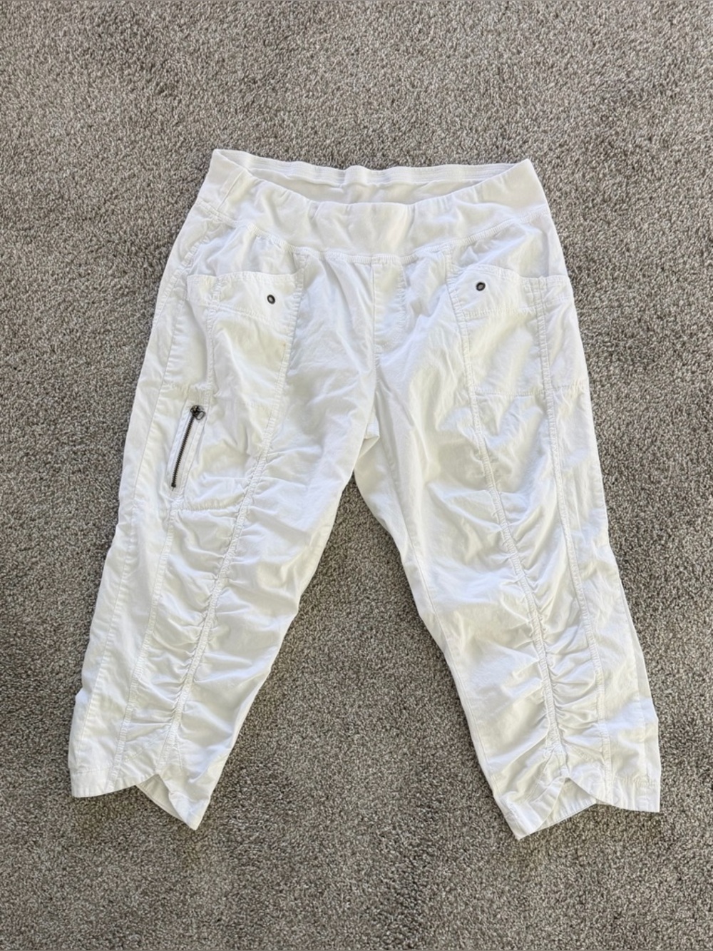 White lightweight  Cargo Capris